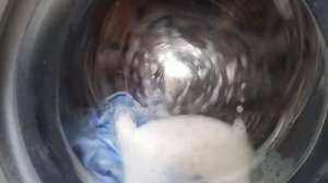 Стирка рубашки с огромном количестве пены в стиральной машине Samsung