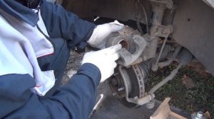 Замена передних тормозных колодок Hyundai Elantra HD/Replacement of Hyundai Avante J4 brake pads