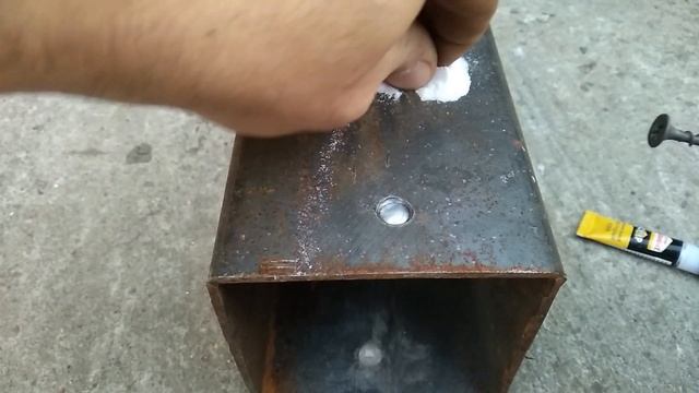 Показываю как прочно и надёжно заделать большое отверстие в металле, без сварки смотреть онлайн