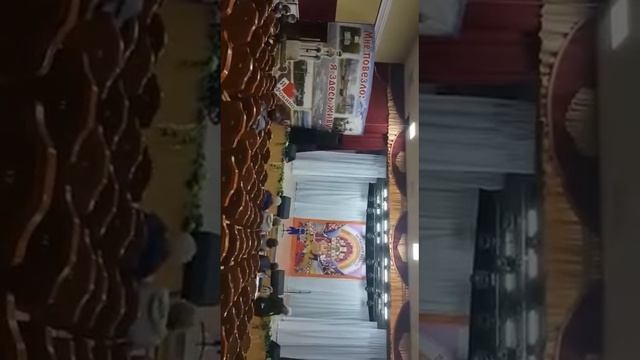 Пазенко Алёна - стихи "Из-за пазухи вынув щенка сироту" смотреть онлайн