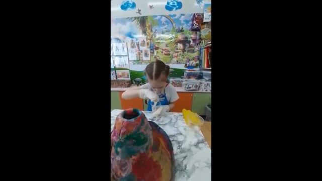 Эксперимент "Вулкан своими руками дома. Извержение вулкана" смотреть онлайн