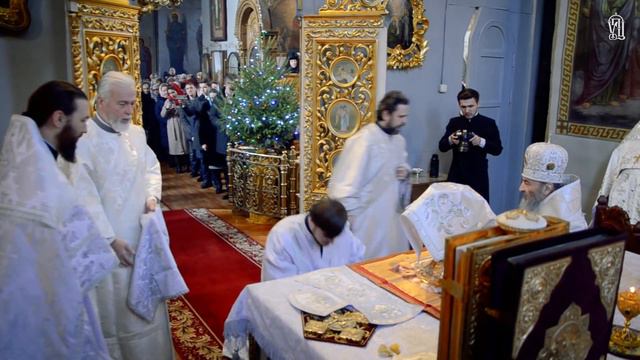 Богослужіння Предстоятеля УПЦ у день Собору Пресвятої Богородиці смотреть онлайн