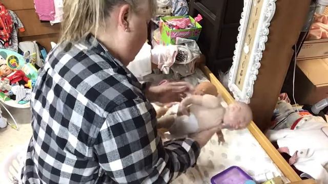 DIFFERENCE BETWEEN SILICONE AND REBORN /REALBORN DOLLS смотреть онлайн