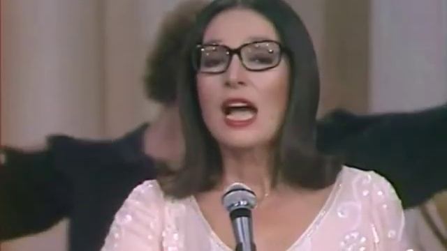 Nana Mouskouri - Siko Chorepse Sirtaki смотреть онлайн