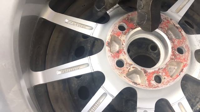 Поменял на лето колеса с R16 на R17 стало интересно сколько станет клиренс и вес колес Nissan leaf смотреть онлайн