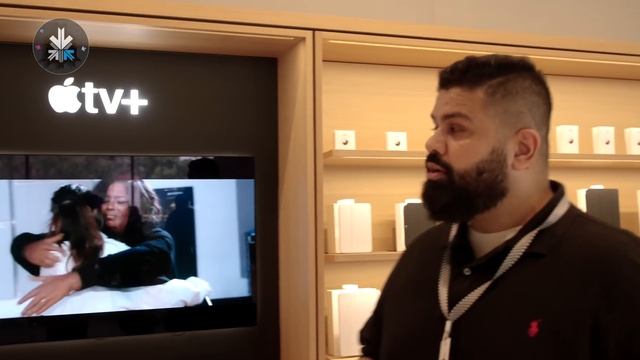 I Went To The First Apple Store In India - Apple BKC смотреть онлайн
