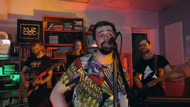ALAN HUMAN - СЕРЫЙ ТОН (MUZDOC LIVE) смотреть онлайн