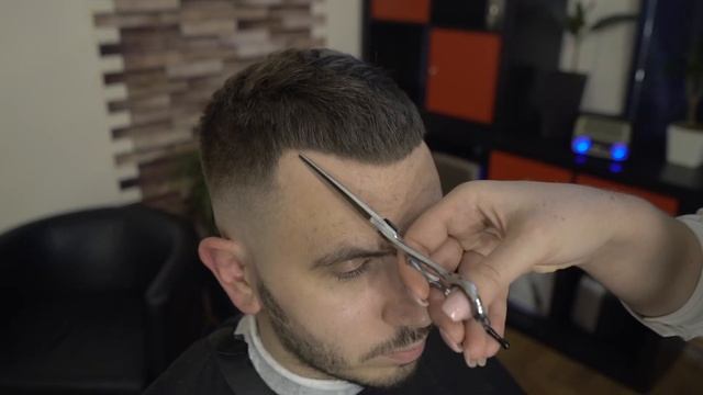 Crystal Studio - парикмахерские услуги смотреть онлайн