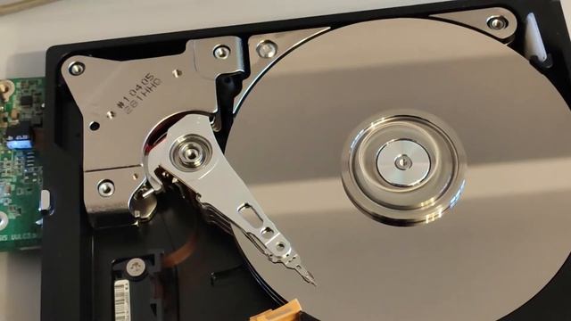 WD Caviar Green 2TB (WD20EARX) HDD Dead Disassemble смотреть онлайн