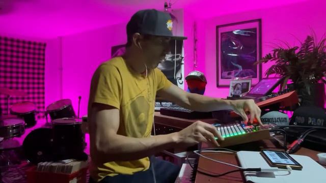 DAILY STREAMS 051622 - Live Beat Maker // Producer Tips and Tricks // GEAR TALK // MUSIC + TECH смотреть онлайн