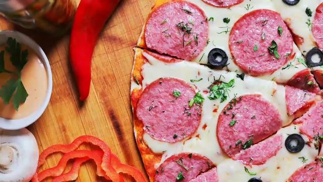 Самая вкусная пицца на тонком тесте от Дон Тано смотреть онлайн
