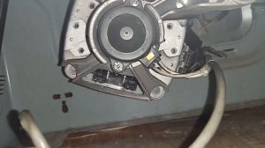 Замена_щёток_на_моторе_стиральной_машине_LG.