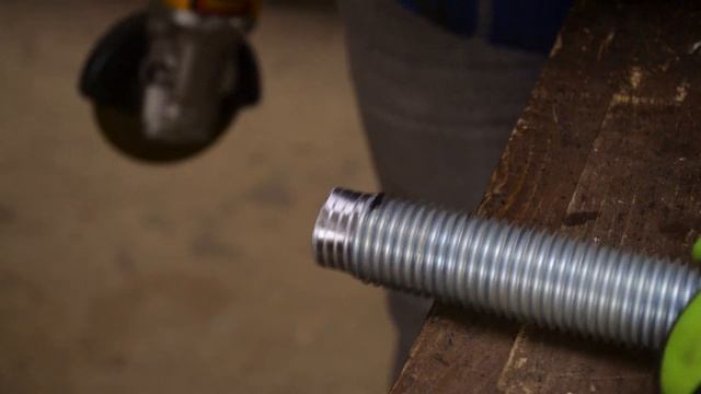 Не выбрасывайте старые амортизаторы! Уникальная идея которой достоин каждый! смотреть онлайн