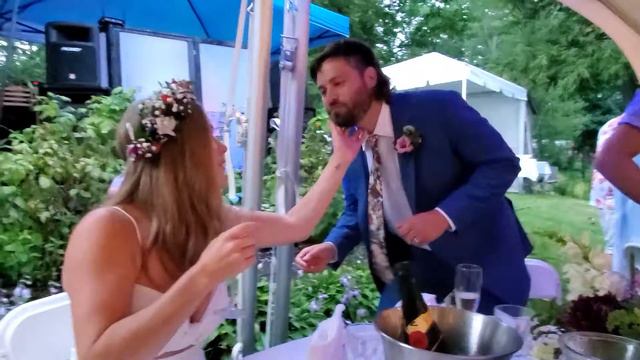 Dirty stache kisses смотреть онлайн