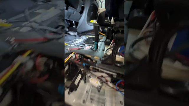 Présentation et montage d’une Suspension Pneumatique avec kit complet pour Camping-car et fourgon. смотреть онлайн