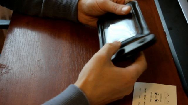Водонепроницаемый чехол. смотреть онлайн