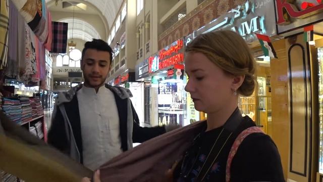 Выбираем шарф в ОАЭ. Как правильно торговаться и купить вещь дешевле? смотреть онлайн