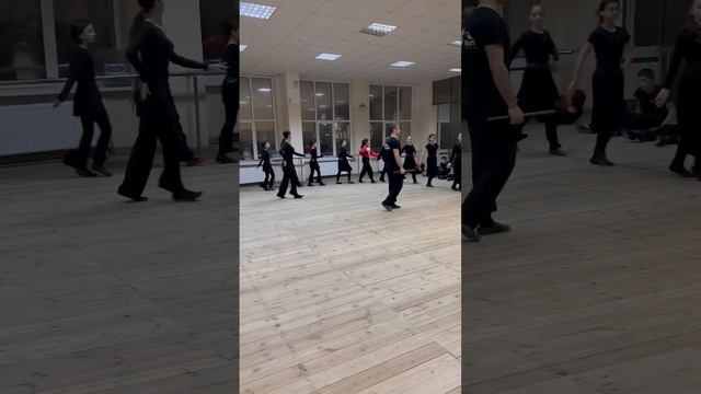 #ансамбль #балкарцы#кабардинцы #кавказ #кавказскиетанцы #лезгинка #нальчик #танцы #школатанцев#насы смотреть онлайн