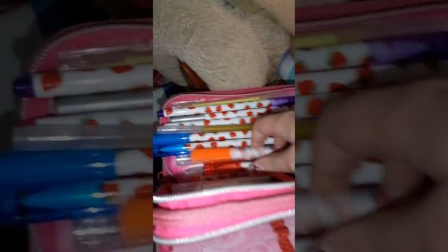 убираю свой стол  уборка рабочего стола посмотри это видио если тебе скучно)