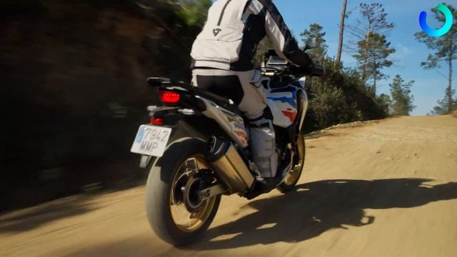 HONDA AFRICA TWIN | Los modelos Adventure mejoran en rendimiento, tecnología y diseño | Prueba смотреть онлайн