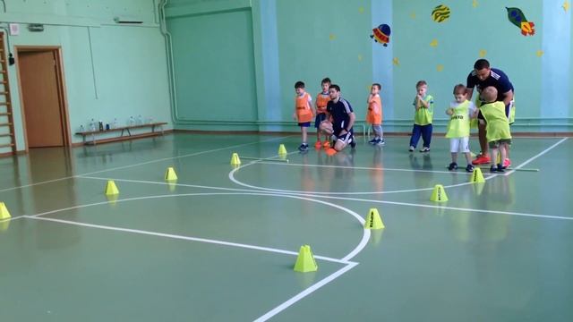 Эстафета в старшей группе смотреть онлайн