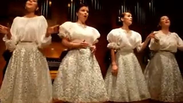 А.Пахмутова. Старый клён.Siberia Brass+Otrada 24.10.09 смотреть онлайн