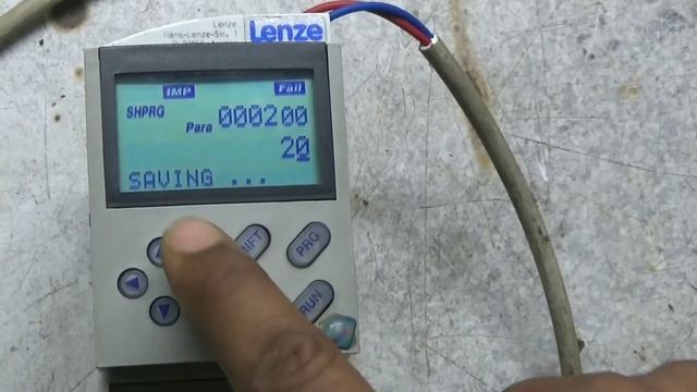 Lenze 8200 vector VFD parameters copy from inverter to keyped than keyped to inverter. смотреть онлайн