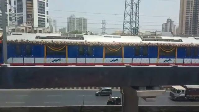 Mumbai metro Inugrution Kandivali East Highway смотреть онлайн