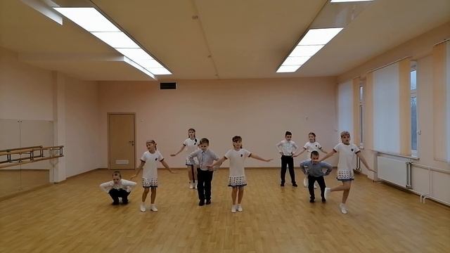 Танцевальный коллектив "СУДАРУШКА", танец "Соловушка" смотреть онлайн