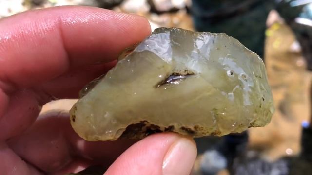 A Rockhounding Adventure • Fossicking Further P2 • Chalcedony & Agates смотреть онлайн