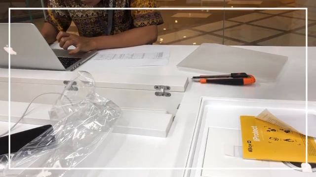Unboxing MacBook Pro 2018/2019 Langsung di iBox Saat Mall Sudah Tutup #MacBookPro #2019 смотреть онлайн