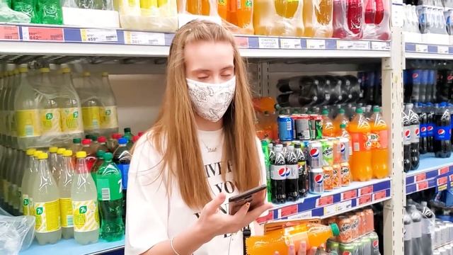 24 ЧАСА ПОКУПАЮ ВСЕ К МОРЮ ЧТО УВИЖУ В РЕКЛАМЕ смотреть онлайн