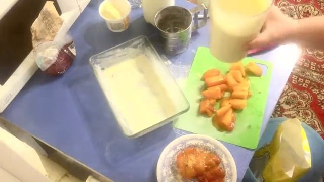 пирог с хурмой и клубникой, и заварной крем смотреть онлайн