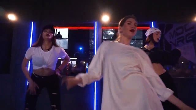 Doddy feat Lora Dor Sa Te Ador Remix смотреть онлайн