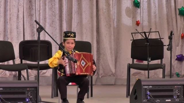 ДМХШ БИКБАЕВ УМАР г БОЛГАРЫ 2014 год смотреть онлайн