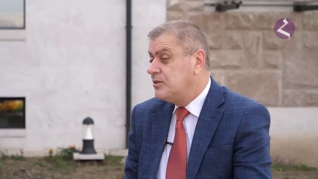 Арцах/Интервью - Руководитель отдела по вопросам русского языка Сейран Карапетян/HAYK media смотреть онлайн