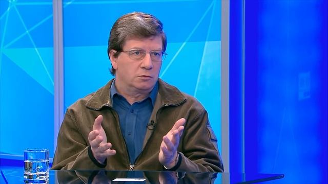 ИНСТИКТ ТРУДА смотреть онлайн