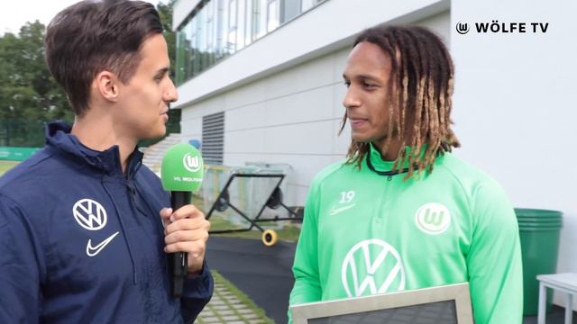 Besondere Auszeichung für Kevin Mbabu | Interview vor VfL Wolfsburg - 1. FC Köln | Bundesliga смотреть онлайн