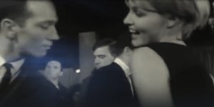 Песня имела колоссальный успех по всему Союзу. Последняя электричка