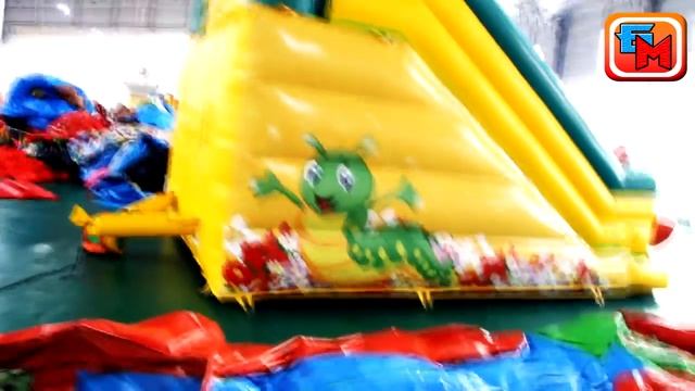 Надувной батут-горка "Цветочек", размер 6х4х6.5 м. смотреть онлайн