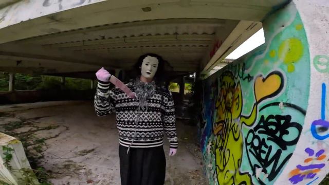 SERBIAN DANCING LADY PARKOUR ESCAPE IN REAL LIFE (PART 5)