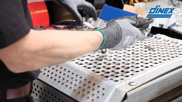 Dinex NOx Sensor Installation Guide via Raney's смотреть онлайн