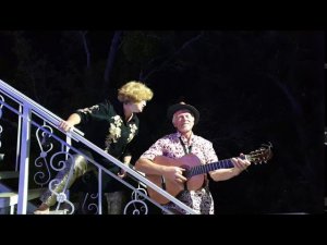 "Наш фрегат давно уже на рейде..." Автор песни – Сергей Шабуцкий