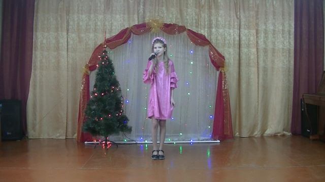 Музыка В.Шаинского, слова М.Пляцковского "Улыбка", исполняет Алпатова Вераслава, 10 лет смотреть онлайн