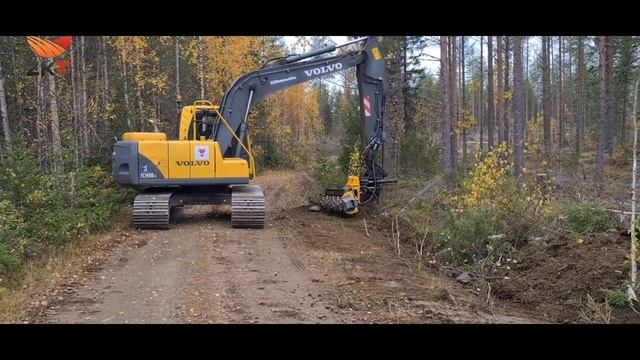 Гидравлическая фреза ZKT-MeriCrusher MC4-180 на очистке дорожных откосов смотреть онлайн