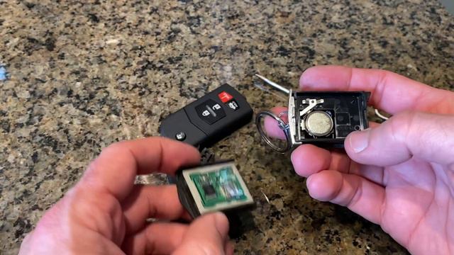 Battery replacement: Mazda3, Mazda5, MX-5 Miata Remote. смотреть онлайн