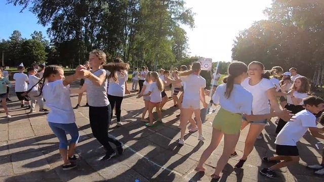 Танцевальная игра Star-Team в лагере Super Camp (нука-нака) смотреть онлайн