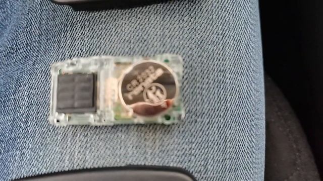 Как ЗАМЕНИТЬ БАТАРЕЙКУ в Автомобильном КЛЮЧЕ. Разбираем. Универсальный способ. смотреть онлайн