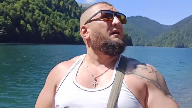 Абхазия 2020. Озеро Рица со стороны пляжа и смотровая площадка смотреть онлайн