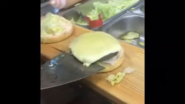 Эл проблема / Gippo ?/ бургер ? Italy ??/ вкусный бургер как делать? ) смотреть онлайн